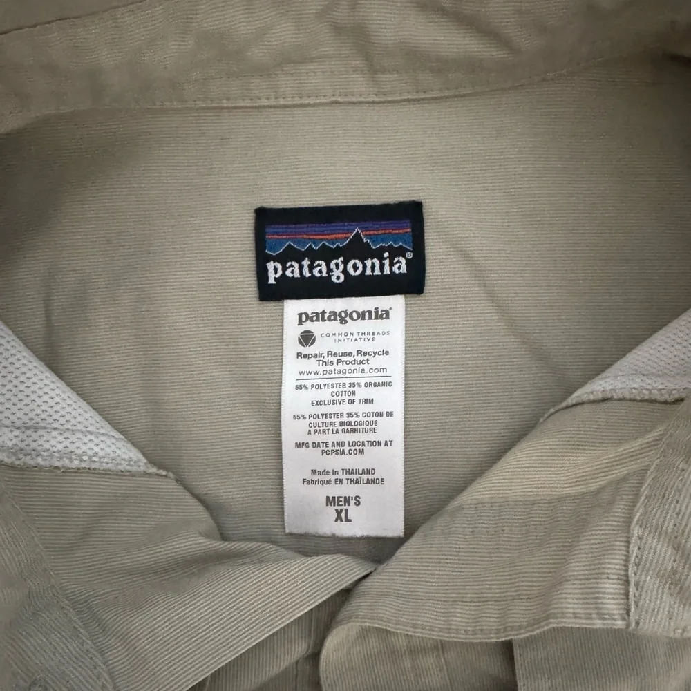 Patagonia Beige Button-Up Shirt XL - Picture 2 of 3